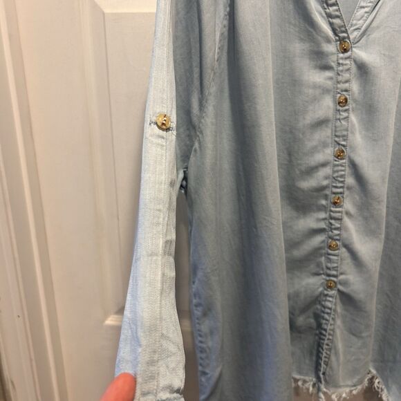 Hester & Orchard Tencel Chambray Button Up Asymmetrical Raw Hem Shirt Sz 2X - Picture 3 of 9